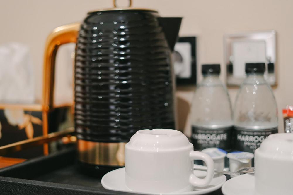 40 Winks Hospitality Hotel Durham Ngoại thất bức ảnh